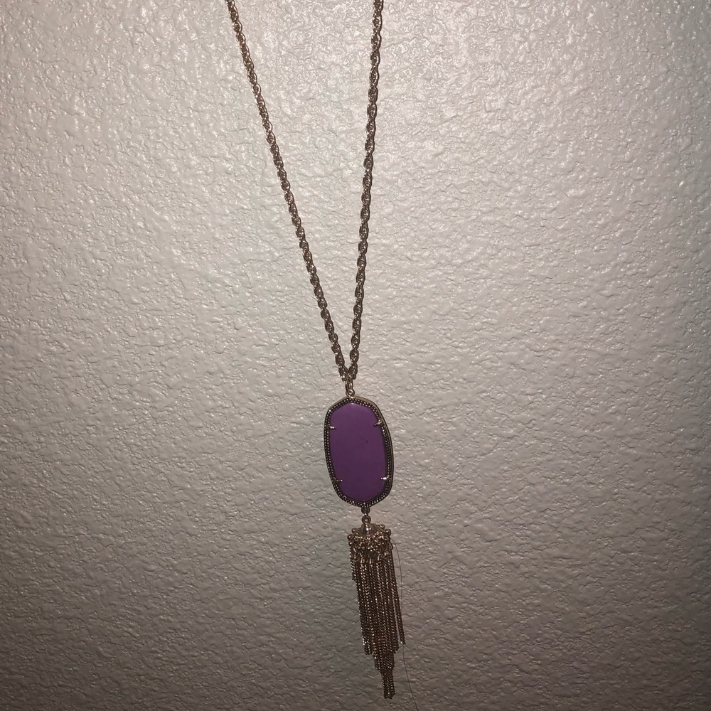 Kendra Scott necklace